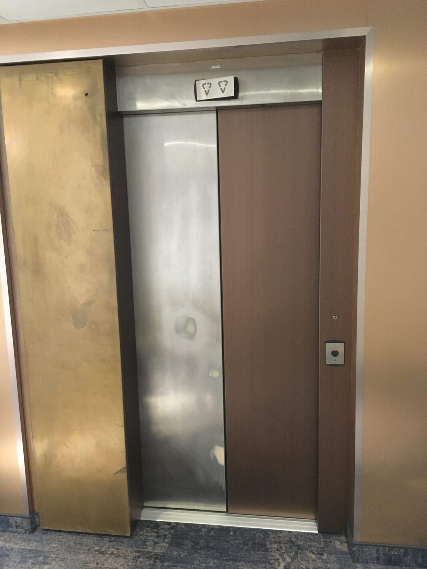 Kileprof — Hotelli liftide renoveerimine