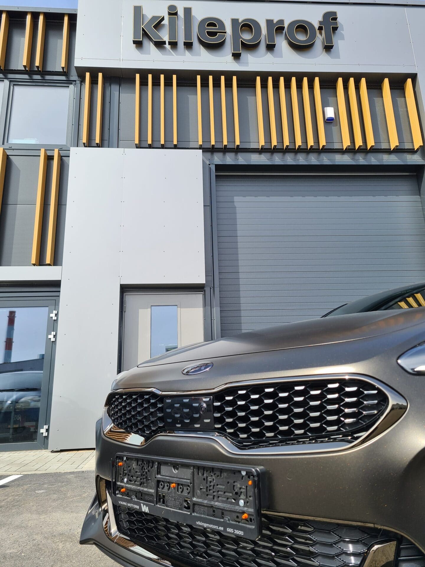 Kia Stinger täiskere kiletamine 3M 2080 Gold Dust Black vinüülkilega Kileprof