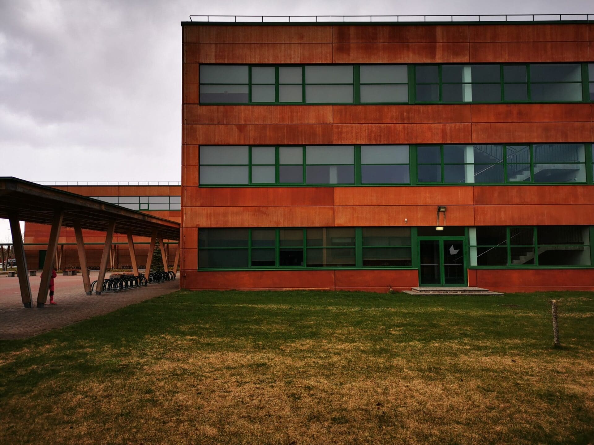 Kileprof — Peetri kooli spordihoone